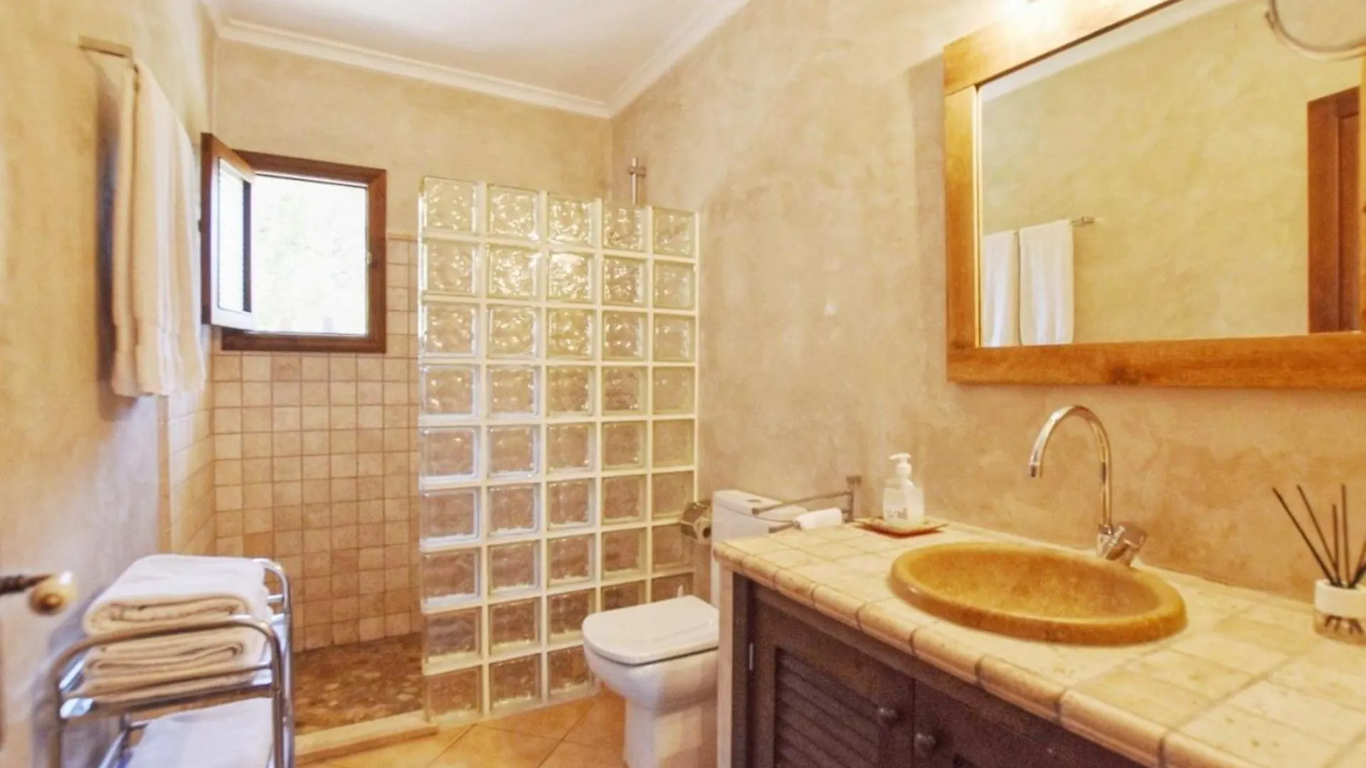 Rotana Casa Alba Villa Manacor  İspanya